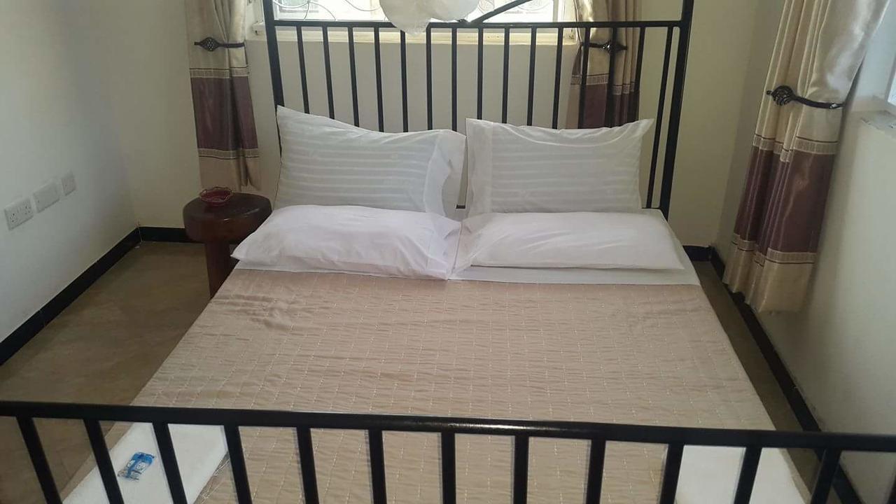 Entebbe Vine Inn Экстерьер фото